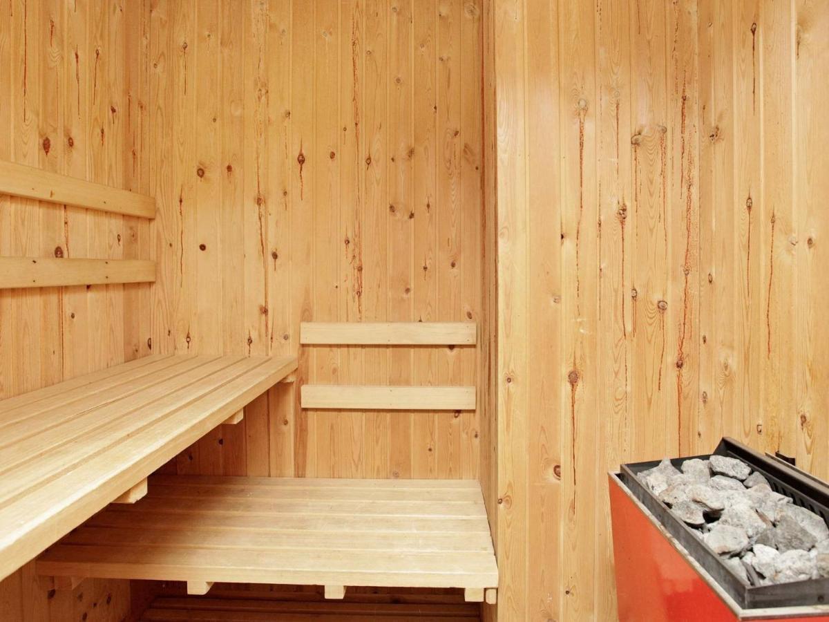 5 Person Holiday Home In Henne Henne Strand Buitenkant foto