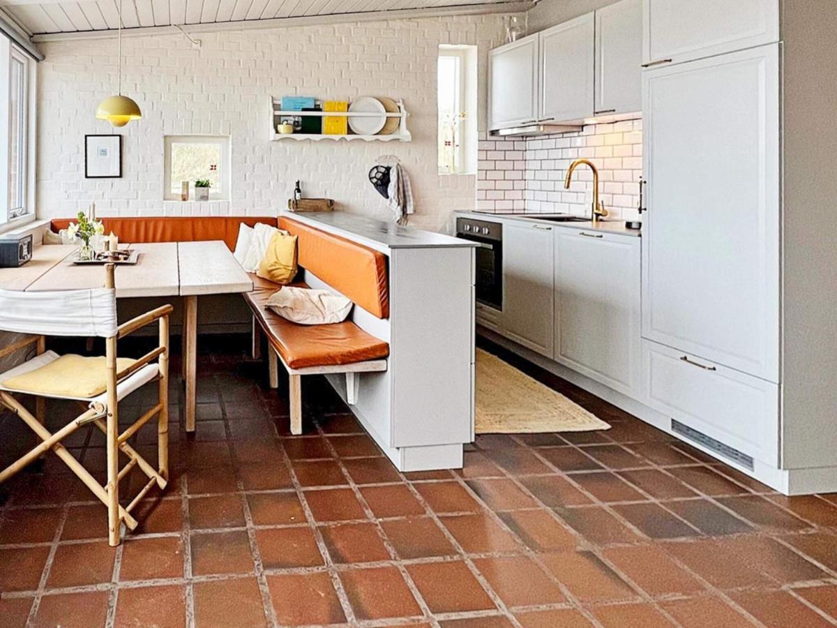 5 Person Holiday Home In Henne Henne Strand Buitenkant foto